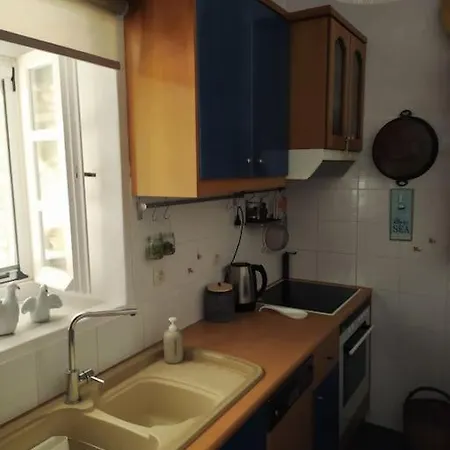 The House Of Manos And Helen *