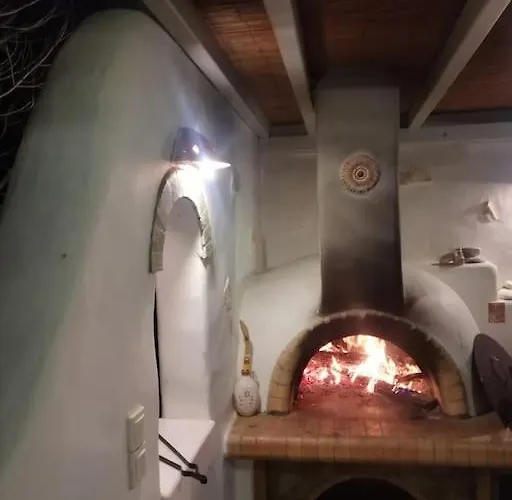 The House Of Manos And Helen *