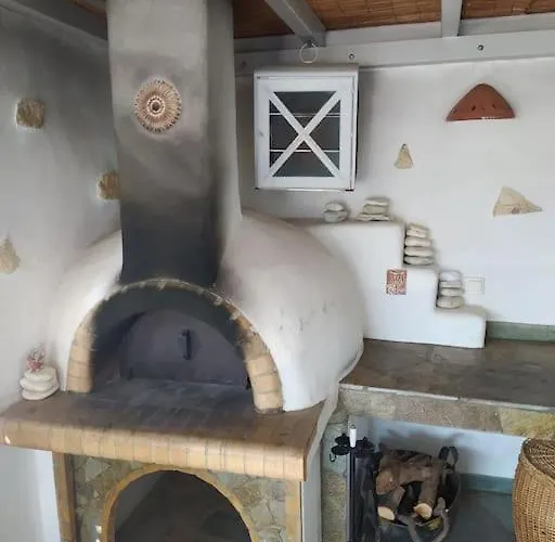 The House Of Manos And Helen Vila