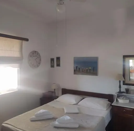 Vila The House Of Manos And Helen *