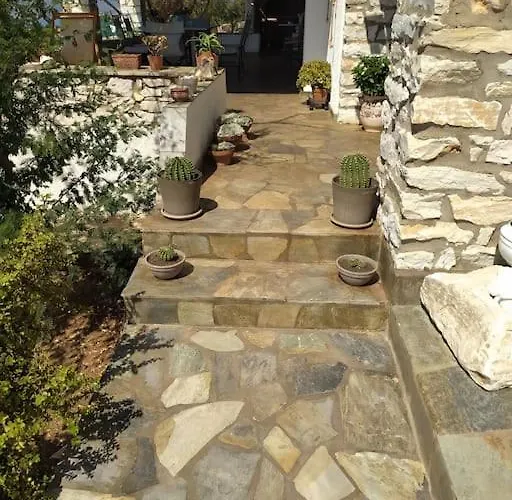 The House Of Manos And Helen Vila