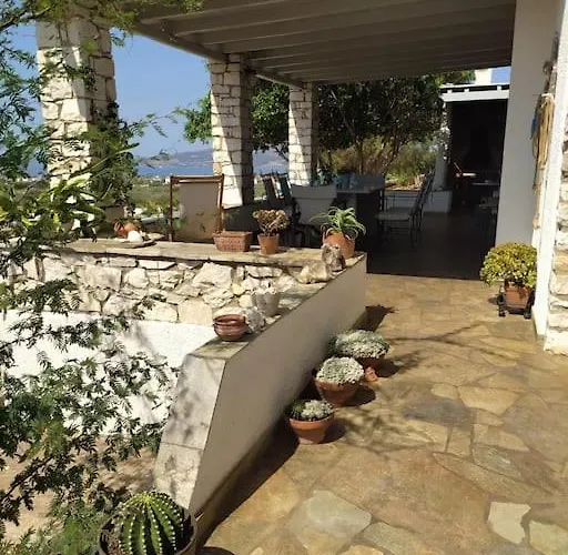 Vila The House Of Manos And Helen