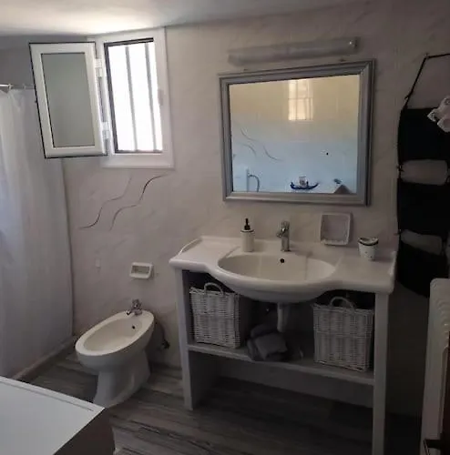 The House Of Manos And Helen